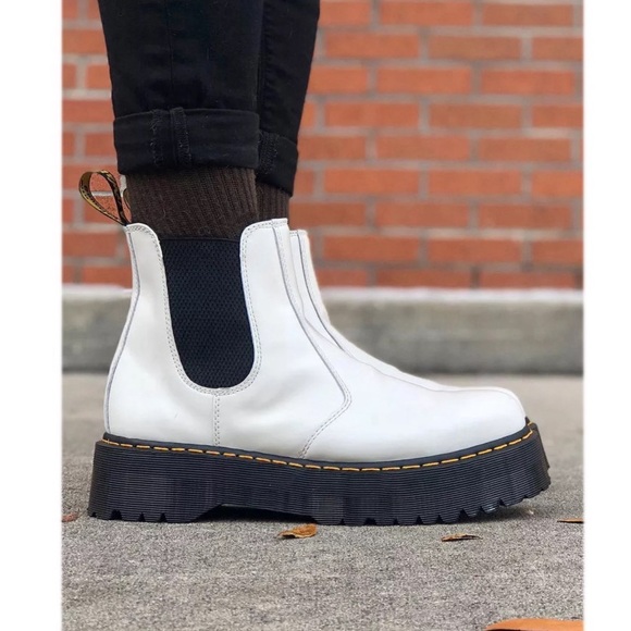 Dr. Martens 2976 Smooth Leather Platform Chelsea Boots NWT White Size 8 - Picture 4 of 16